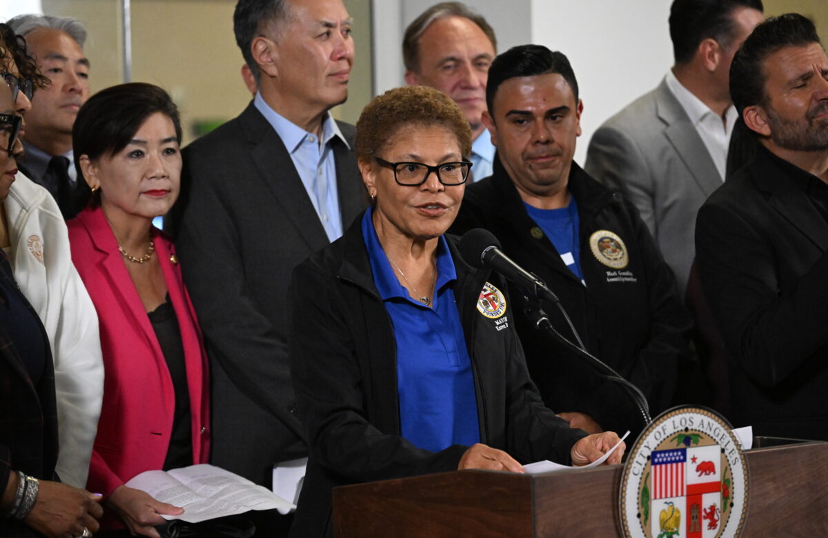 California lawmakers come together to demand an end to recent ICE raids, troop deployment
