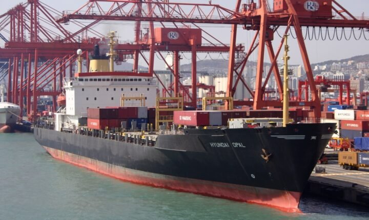Container ship Hyundai Opal in Busan port, South Korea, photographed in March 2006